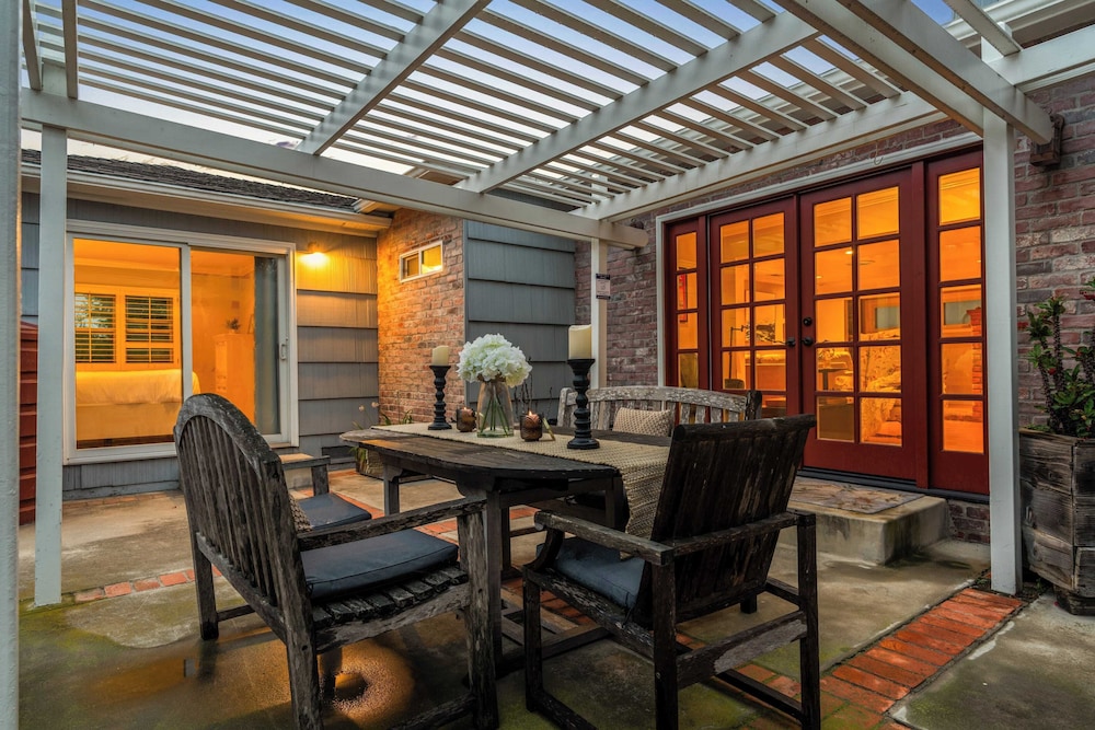 Point Loma Home w/ Putting Green, Firepit + Game Room & Beach Access Zola Street by Avantstay