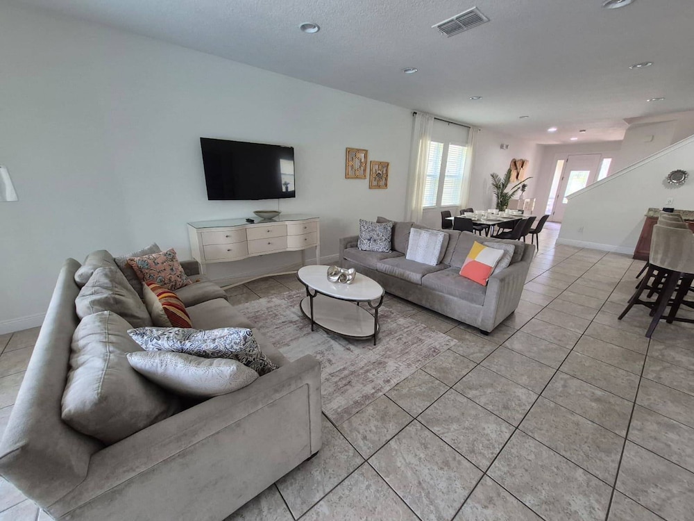 6BR 5BA w Private Pool Spa Near Disney