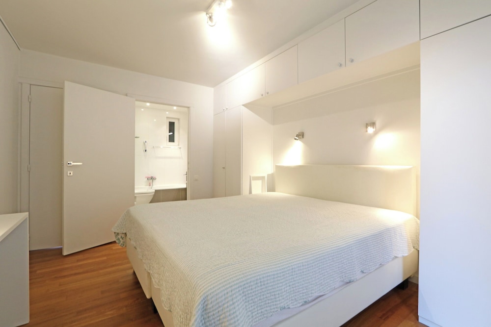 Apartment in Knokke With Stunning Sea View
