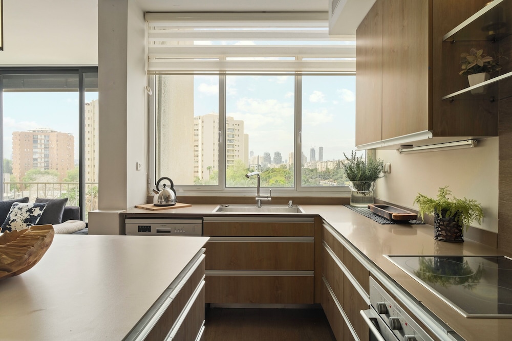 Ramat Aviv Stylish Stay by Sea N' Rent