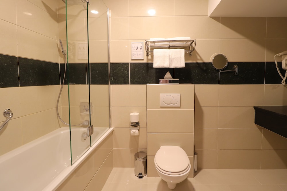 XO Hotels Blue Square 39