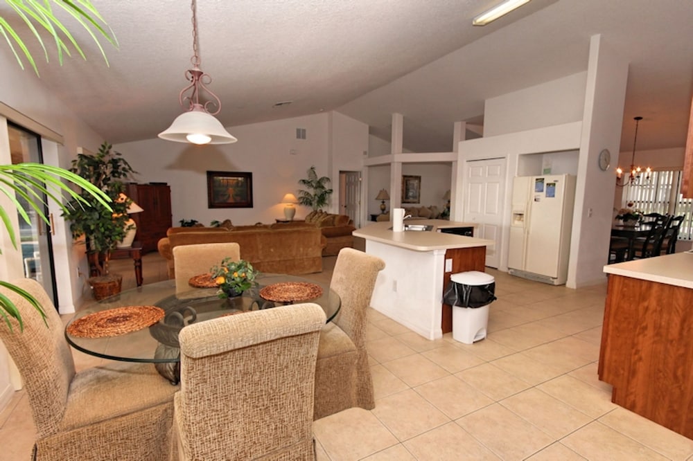 Florida Paradise by Florida Spirit - Image 4