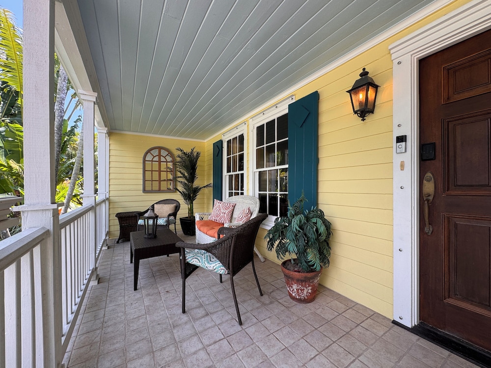 Palm Ridge House