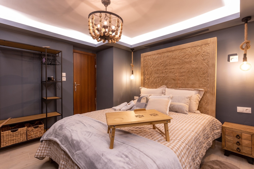 Rock Dandy La Maison De L’Ours | Top Fireplace Retreat