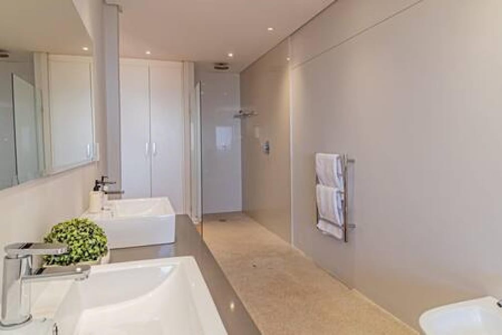 Large 3 Bedroom Apartment w Private Pool Casablanca