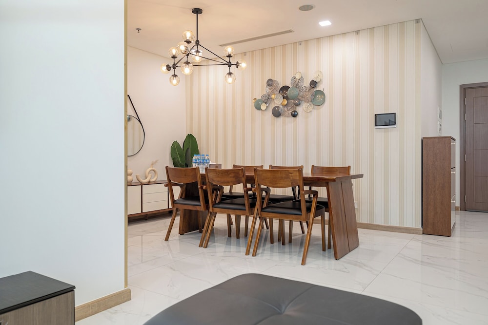 Landmark 81 & Vinhomes - ZEN Saigon Citypoint.