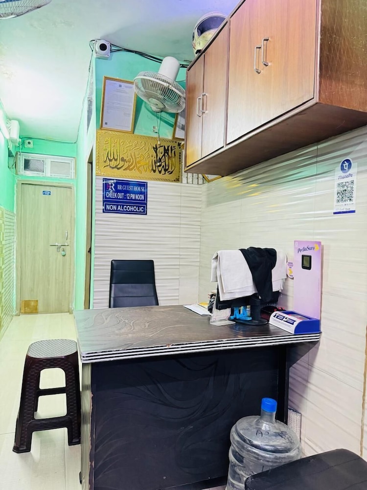 RR GUEST HOUSE