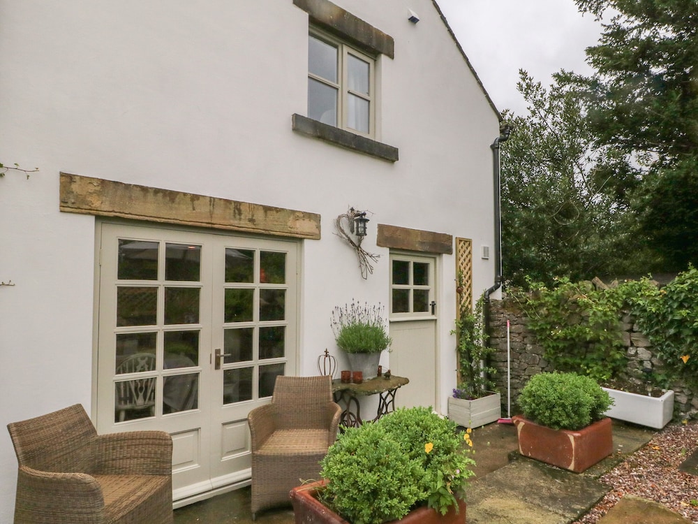Hope Valley Vacations - Grange Cottage - Property Image 2
