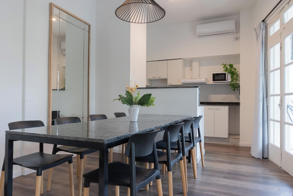 MOT + New Villa vega- Piscina, Terraza & BBQ 8 pax