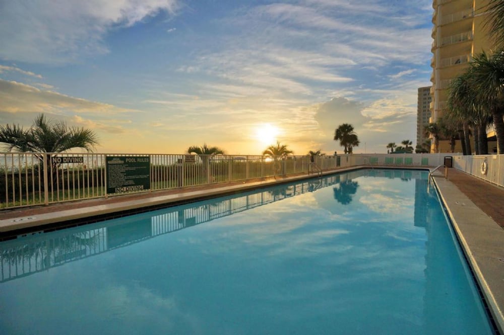 Twin Palms Resort by Panhandle Getaways