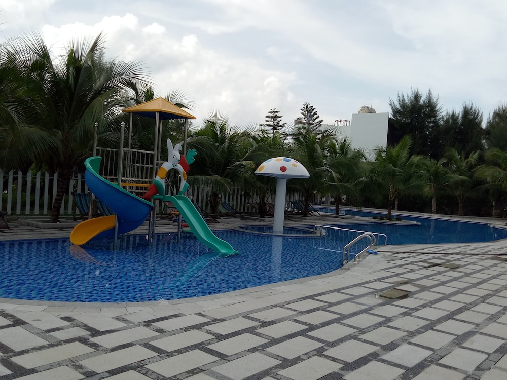 Oceanward Hotels & Resorts