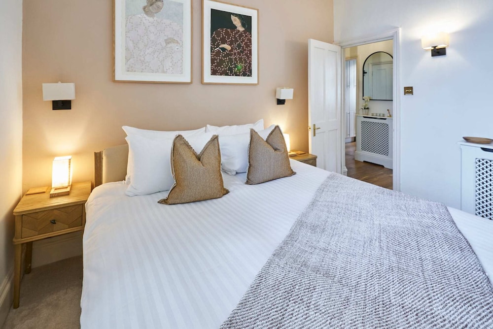 Host Stay Brunswick Place Apartment