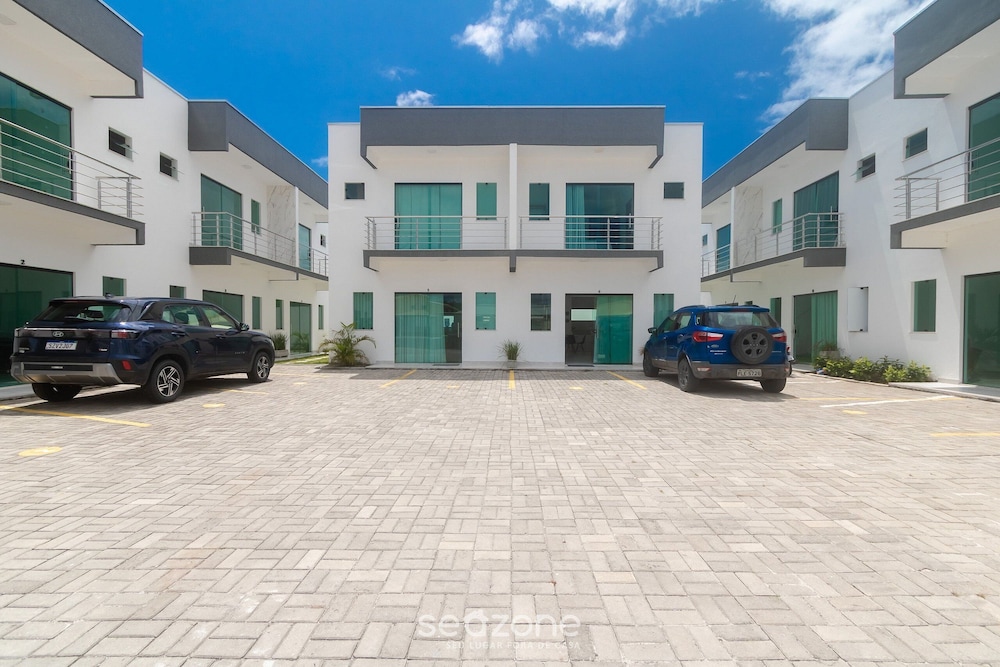 Apt 3 Bedrooms in Condo w/ Pool Csv0006