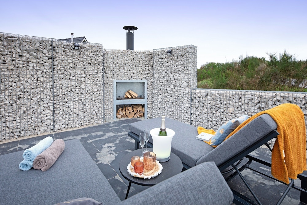 Holiday Home With Pets-friendly