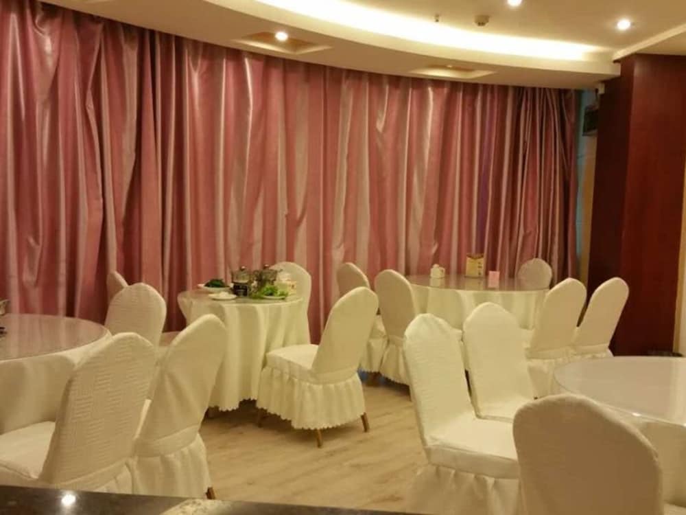 GreenTree Inn Huaian Chuzhou Avenue Zhou Enlai Memorial Hall Hotel - Property Image 7