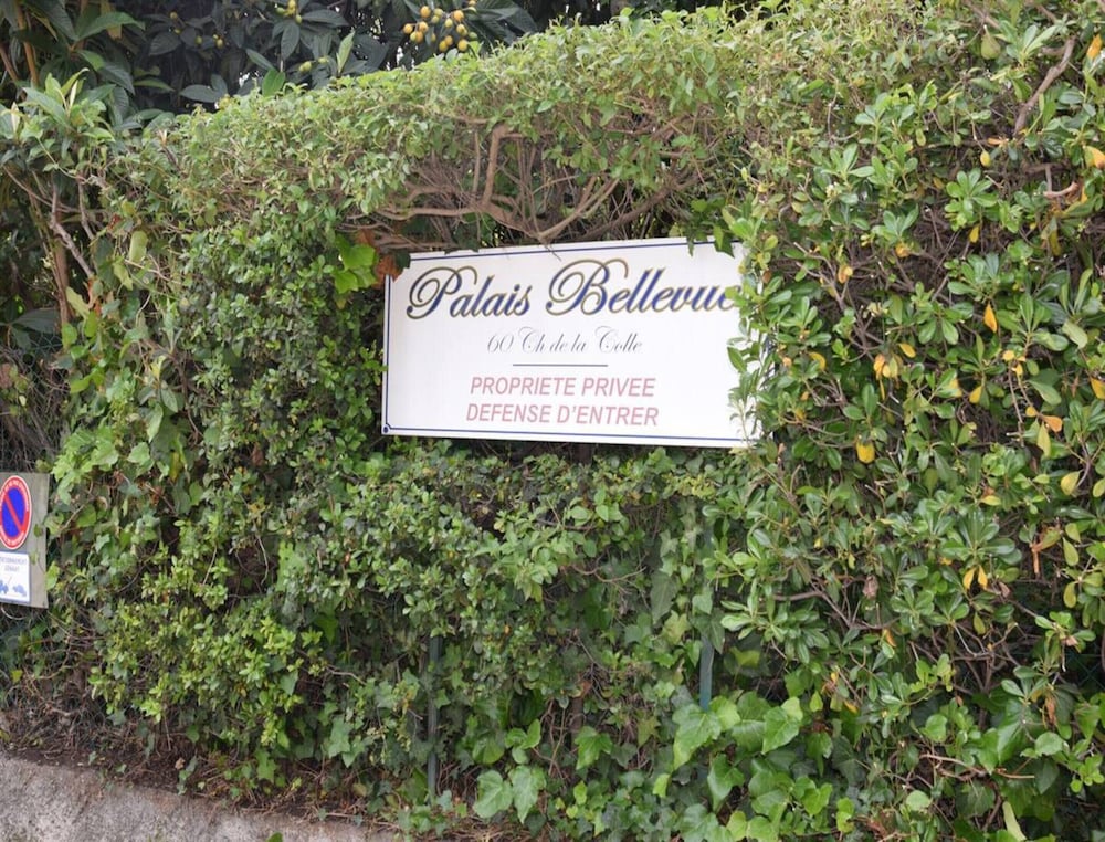 Apartment in Juan-les-pins Near Sandy Beaches