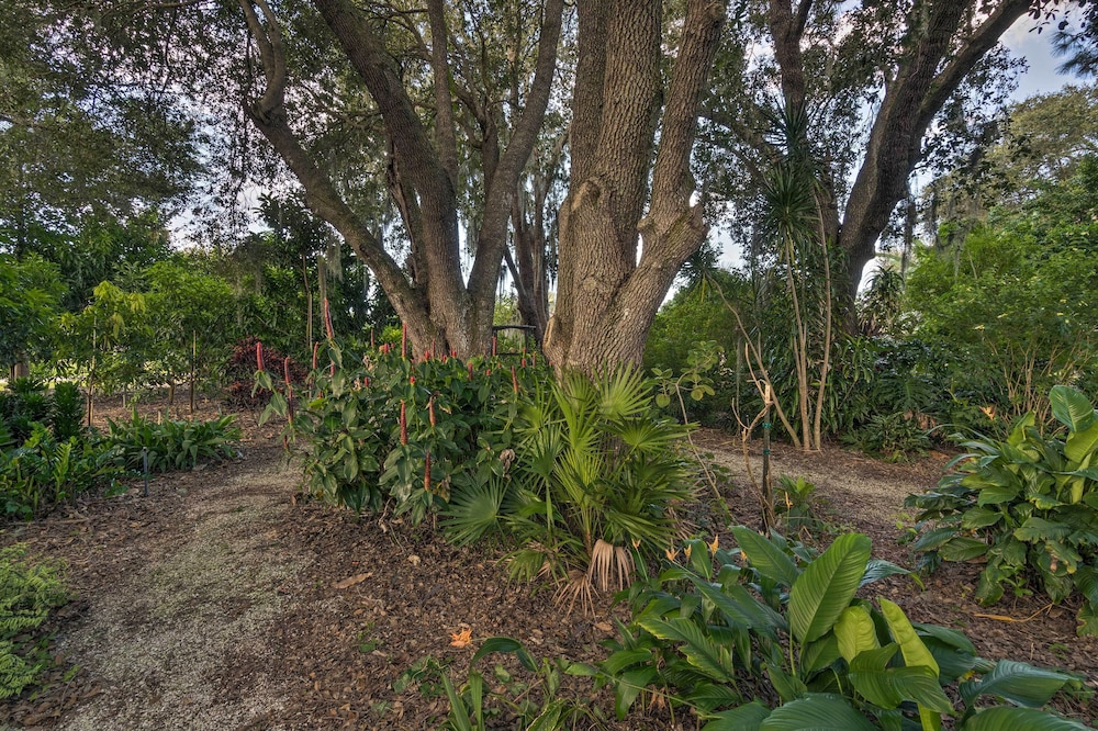 Breezy Gulf Coast Getaway ~ 4 Mi to Beach Park view 4