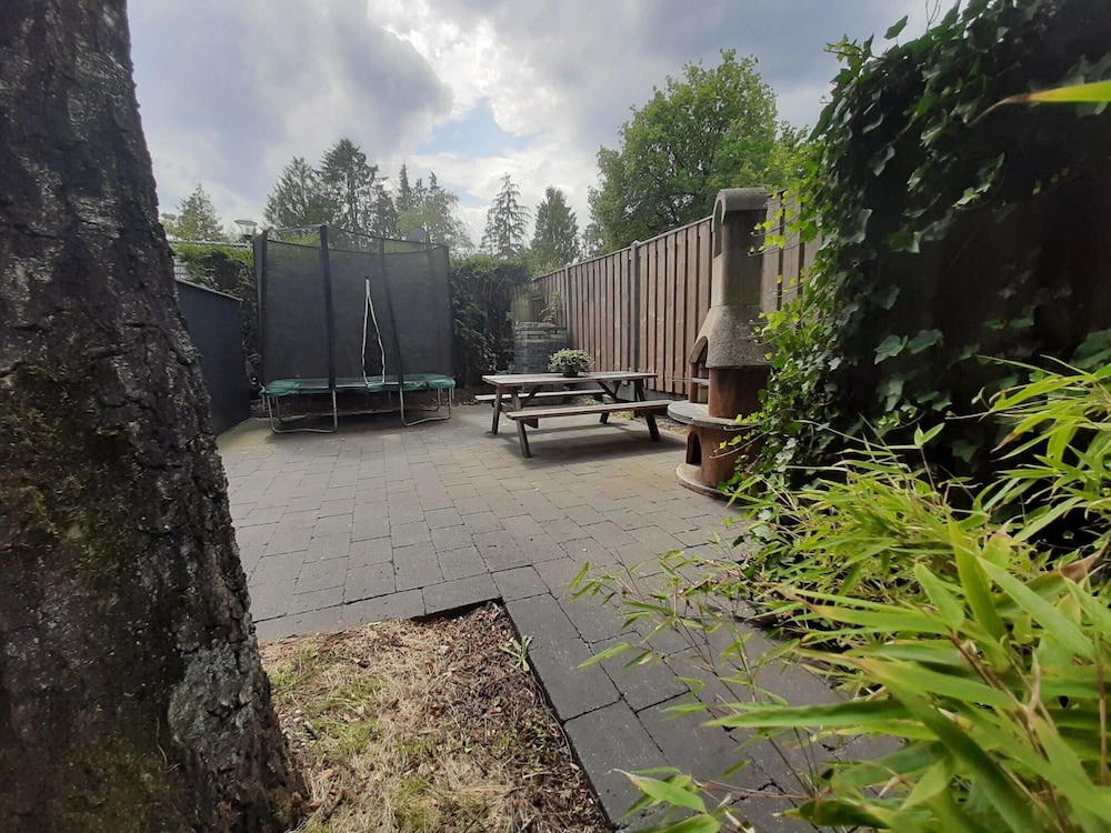 Holiday Home in Voorthuizen With Hot Tub view 4
