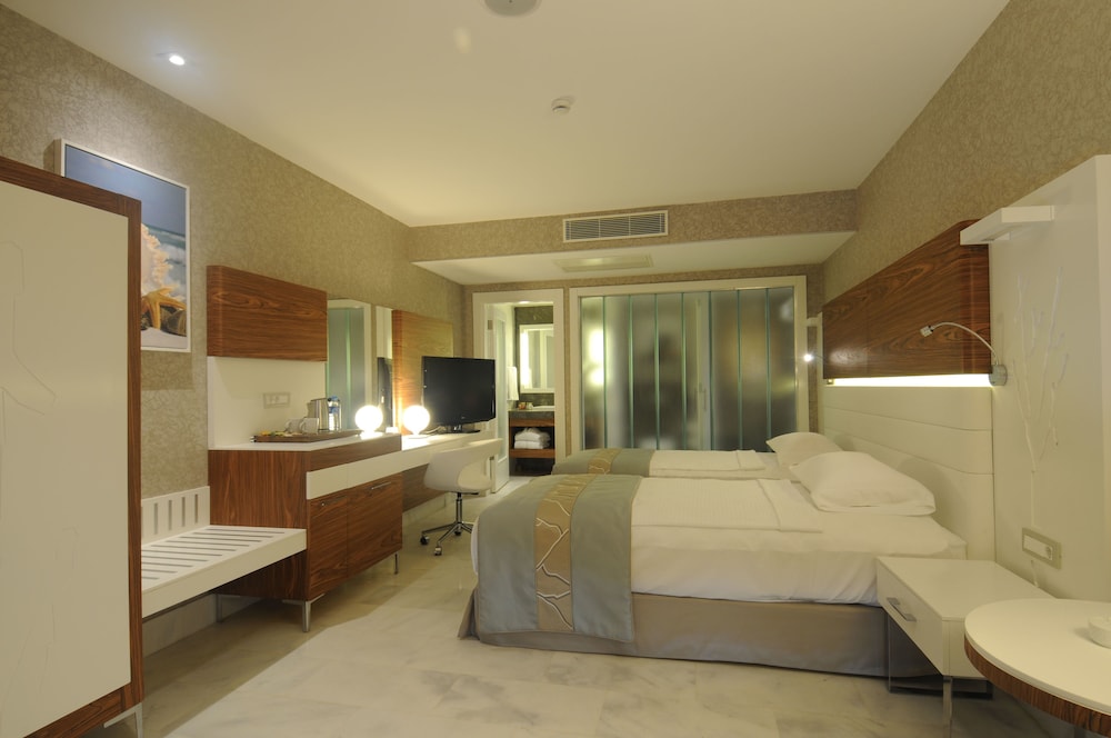 Gold Island Selected Hotel