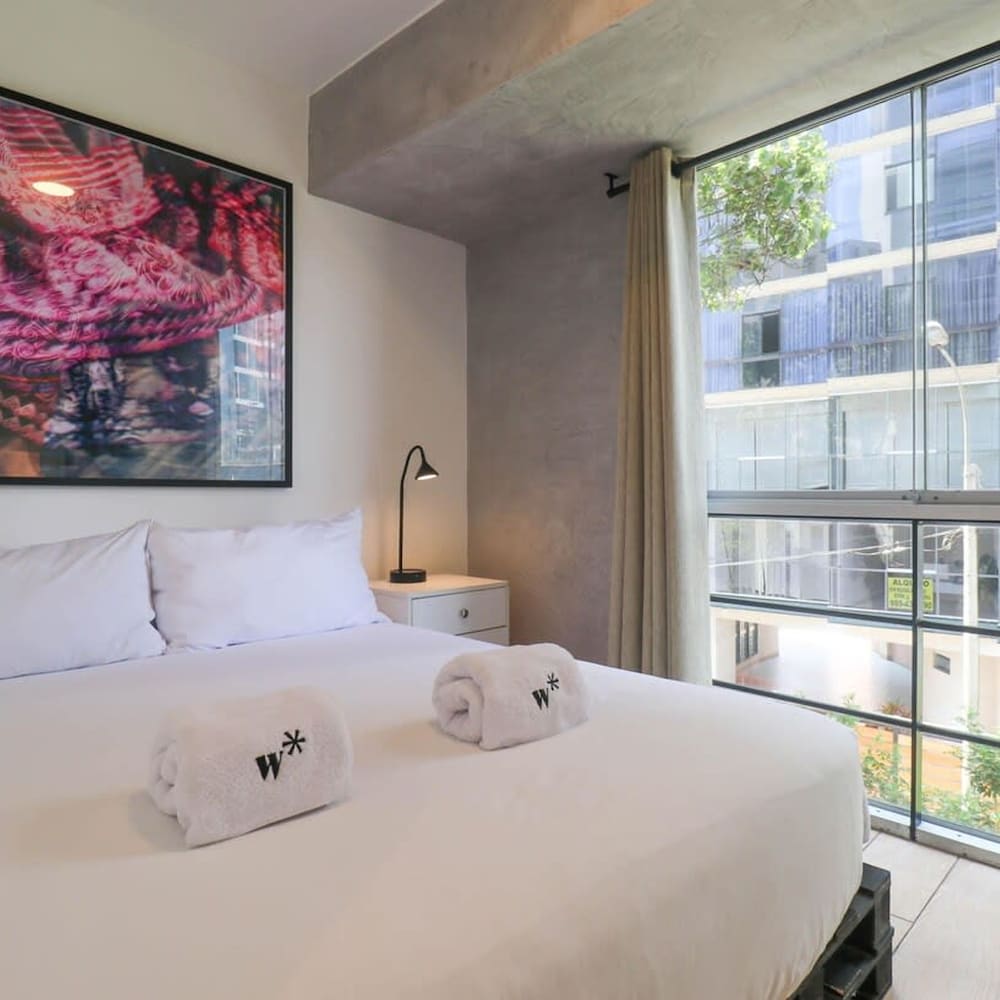 w Upscale 2BR Near Larcomar Miraflores