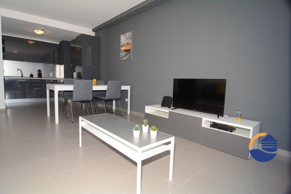 16 in Portim o With 2 Bedrooms and 2 Bathrooms