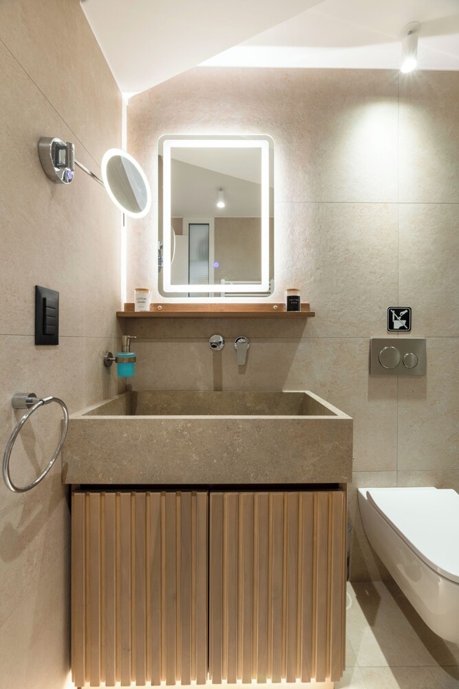 Glyfada Coastside Apartment
