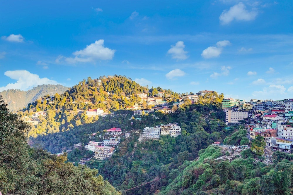 Blissful Mountain View Near Mall Road