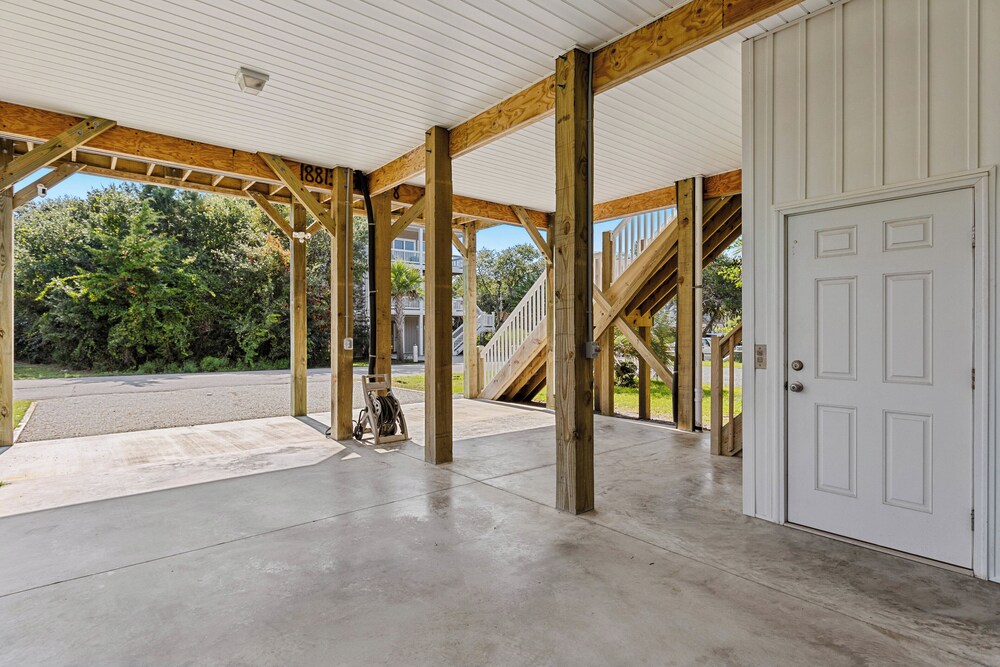 Across the Pond by Topsail Realty
