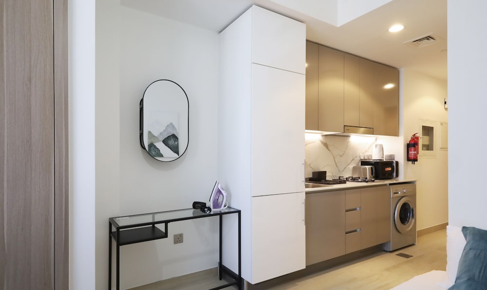 Modern Elegance Studio in Azizi Riviera
