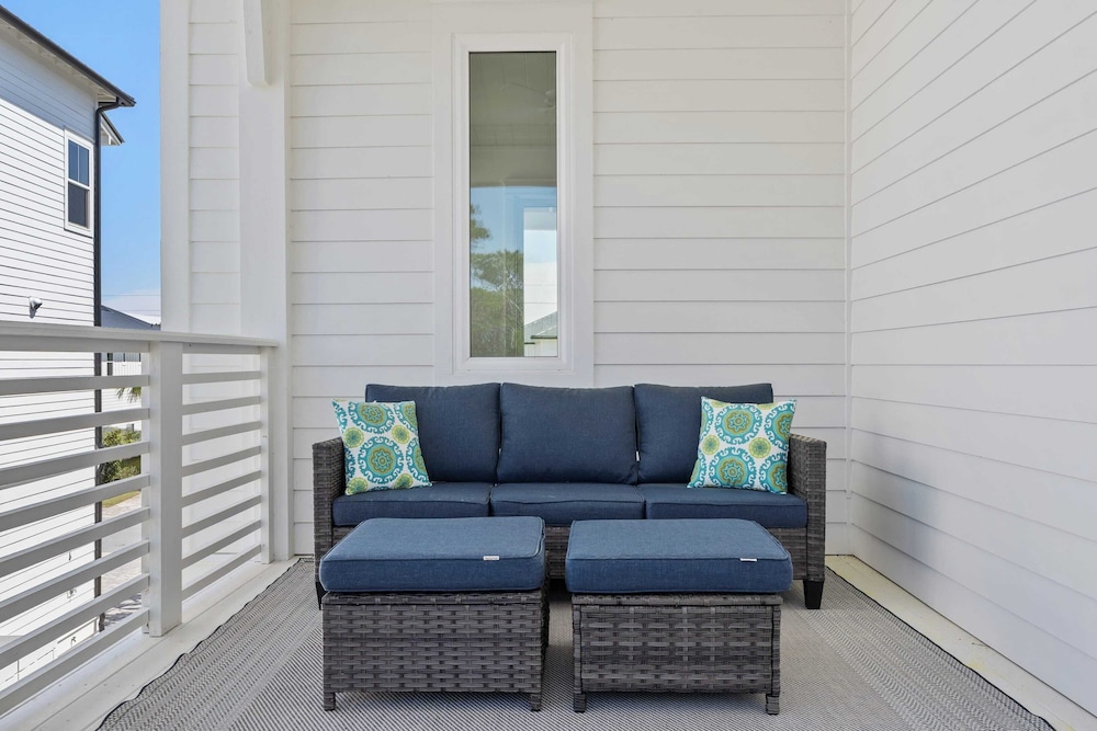 Newly Built 4bdr Arcade Blue Mountain Beach Bluewater Bliss by Avantstay
