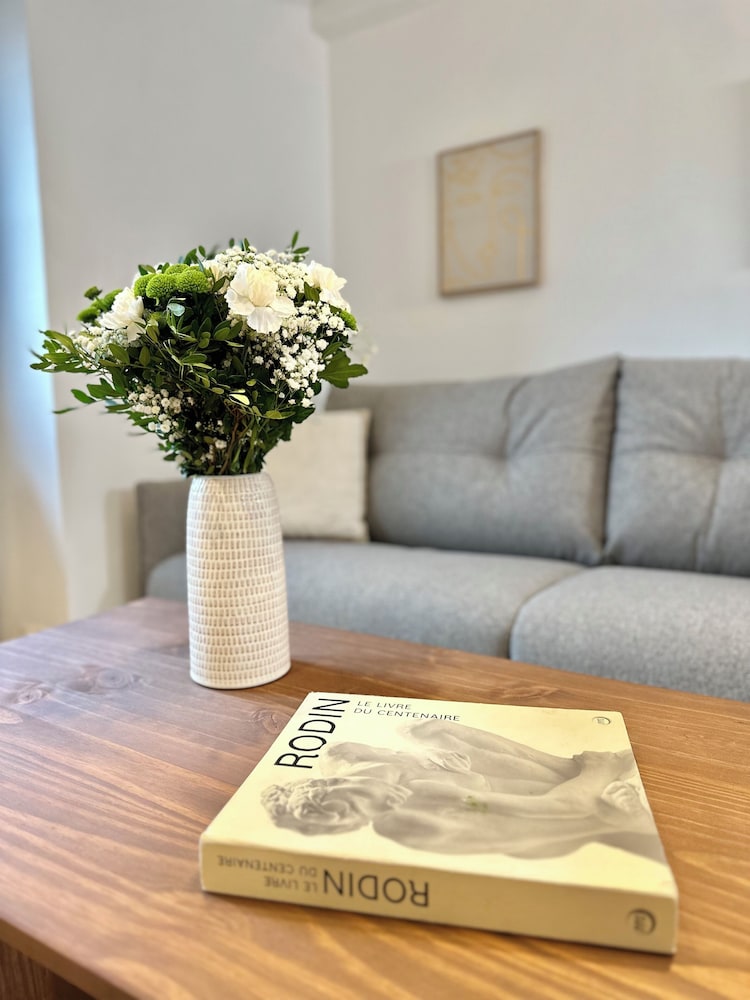 1533 Petites écuries