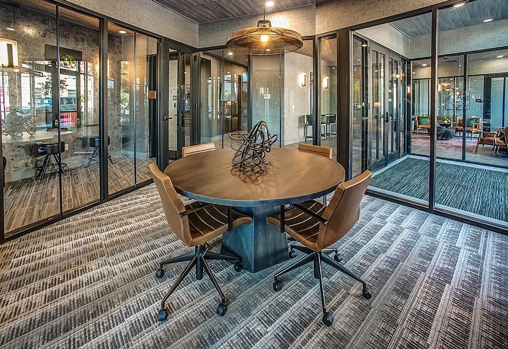 New Haven Vacations - Luxury Furnished Apartments by Hyatus Downtown at Yale - Property Image 59