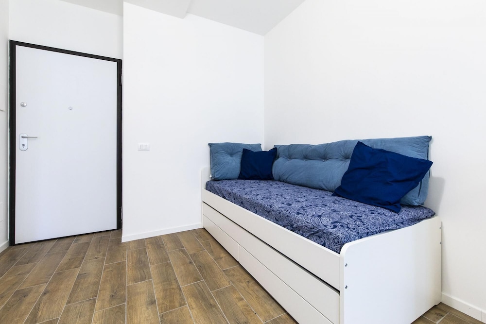 Noto 10 in Milan With 1 Bedrooms and 1 Bathrooms