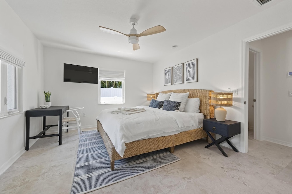 Latitude Adjustment Ami 3 Bedroom Home