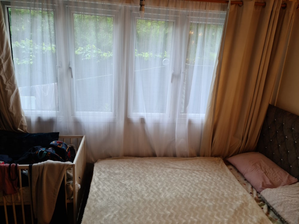 Cosy London Apartment in Waynflete Square view 2