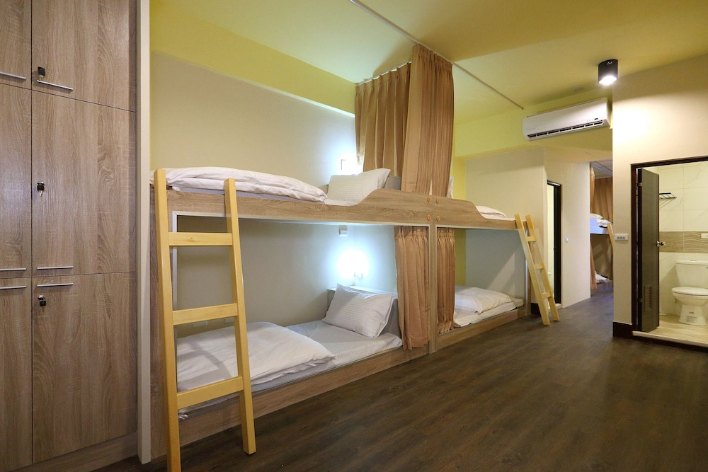 Corner House - Hostel