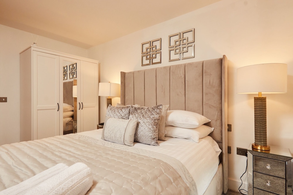 Deluxe City Apt, Beautiful River View&free Parking view 2