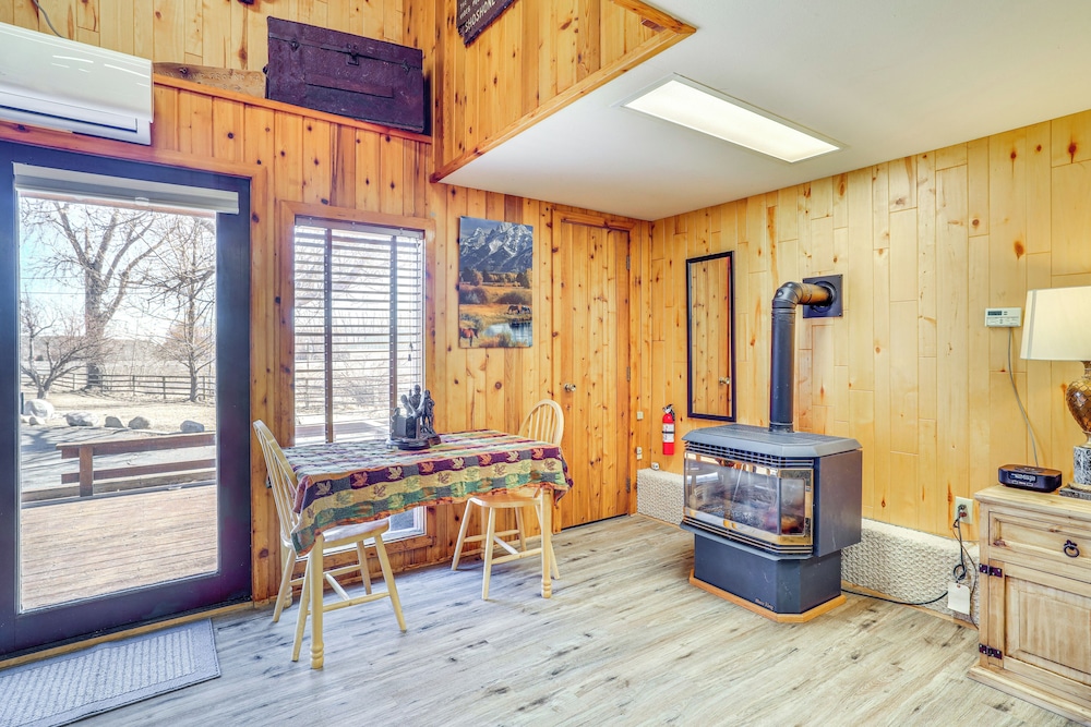 2 Mi to Main Street: Mtn-view Escape in Lander!