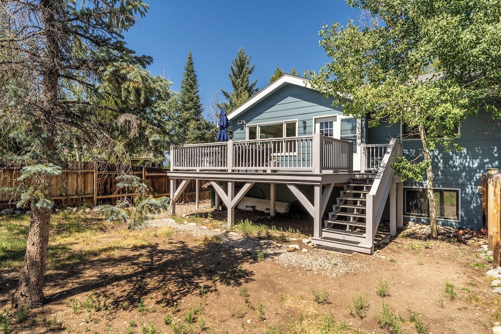 345 Rainbow Court