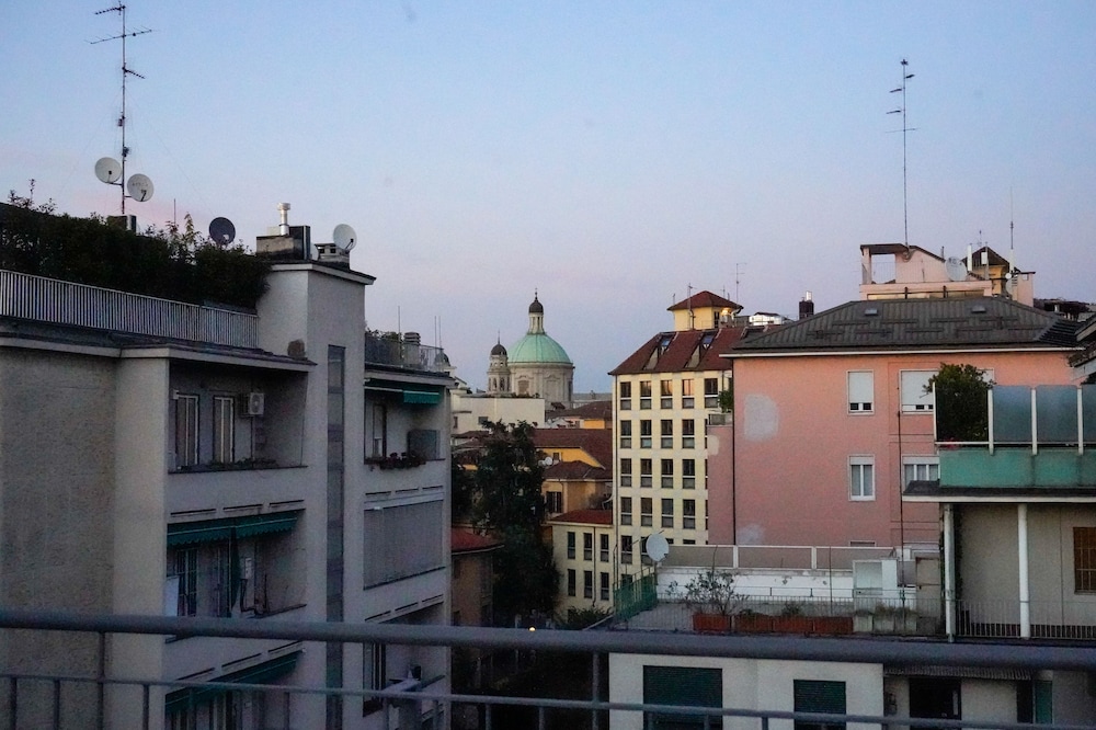 Bob W Milan Ticinese