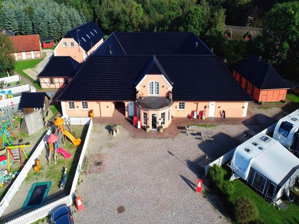 Amazing Holiday Home With Terrace