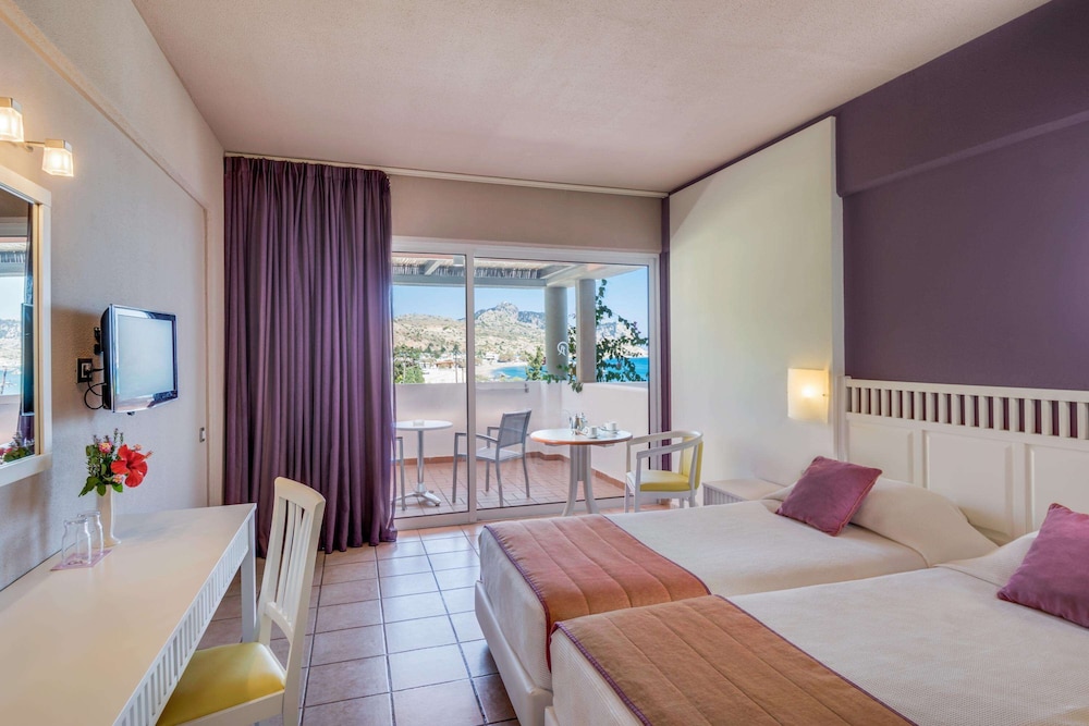 Porto Angeli Beach Resort – All Inclusive