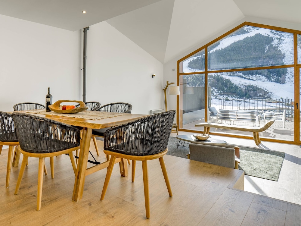 Ski Chalet Andorra - El Tarter by KOKONO