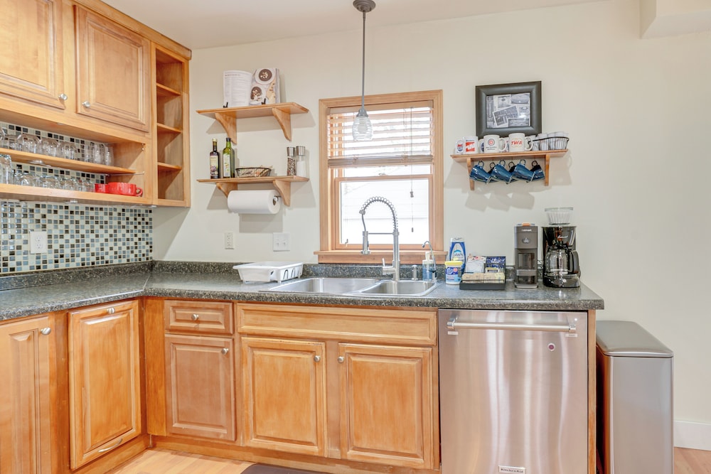6 Mi to Dtwn: St Paul Home w/ Patio