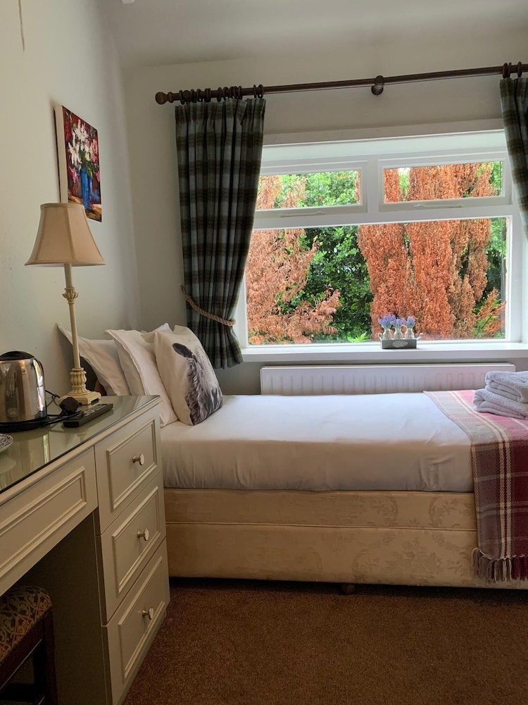 Hope Valley Vacations - Scotsman's Pack Hotel - Property Image 2