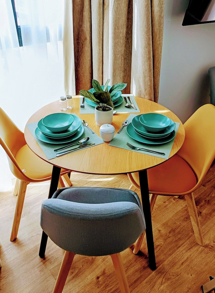 APARTAHOTEL MADRID URBAN SUITES - EDIFICIO EXCLUSIVO - 7 Apartments Boutique Full Equiped