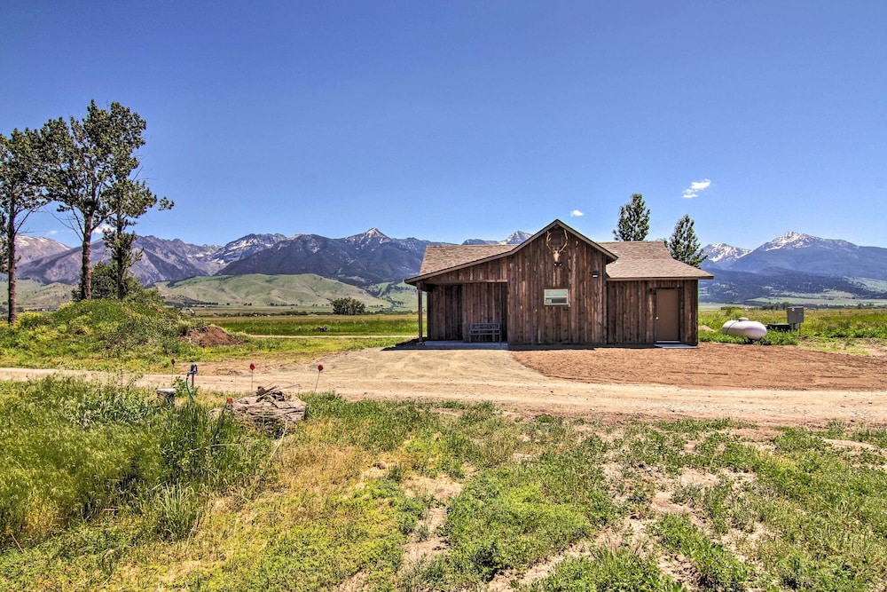 Peaceful Mtn Retreat ~ 43 Mi to Yellowstone! view 5
