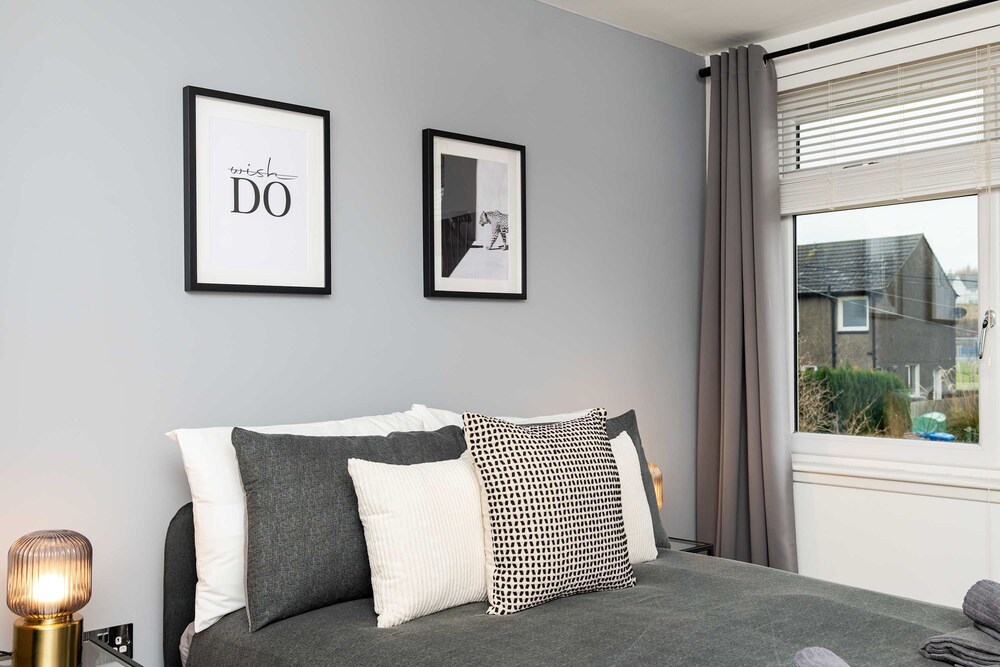 3 Bedroom House-free Parking