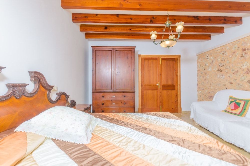 Ca Na Ramona With 4 Bedrooms and 5 Bathrooms view 3