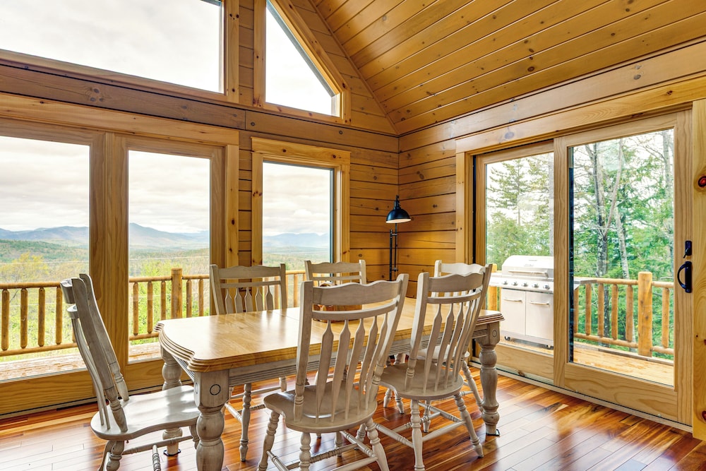 Mtn-view Deck: Scenic Conway Log Cabin!